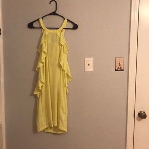 A yellow dress.